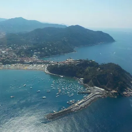 Mansarda Lina דירה