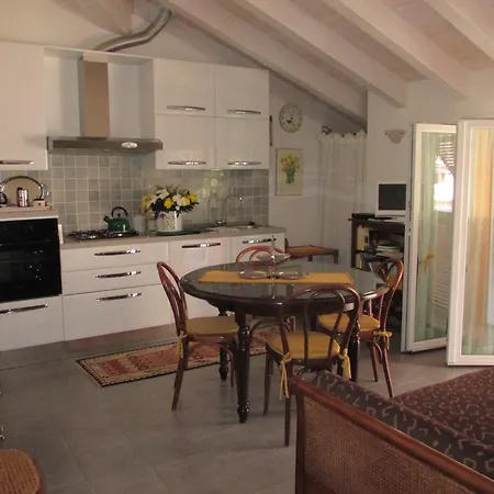 Mansarda Lina * Casarza Ligure