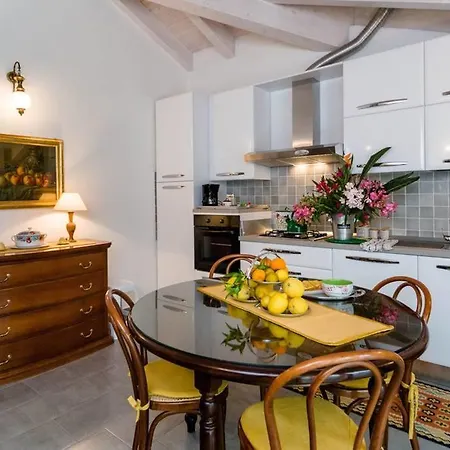 Apartamento Mansarda Lina Casarza Ligure